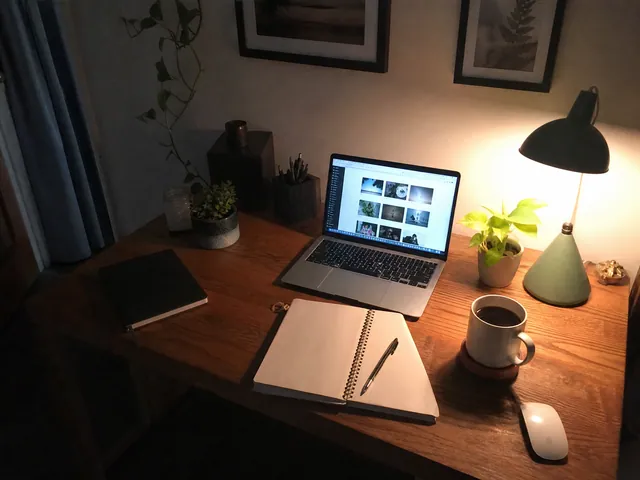 桌面改造3号作品，实用党表示这个参赛作品封面
